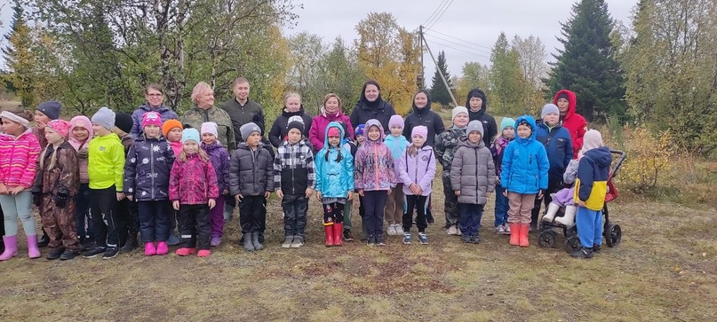 Вчера мы всей школой сходили в поход.